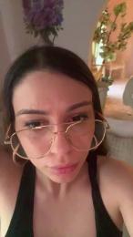 LeilaGrande webcam model stream image