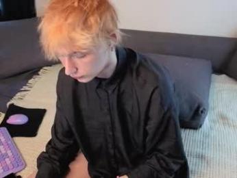 kessy_white webcam model stream image