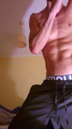 Exequiel9669 webcam model stream image