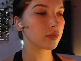 _Q_ webcam bongacams model stream image