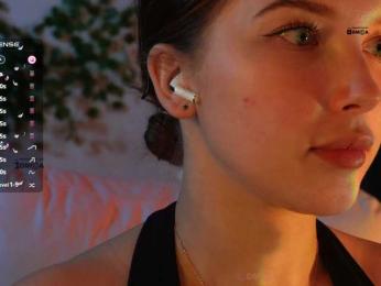 _Q_ webcam bongacams model stream image