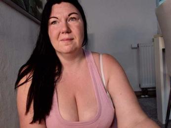 p6w-official webcam model stream image