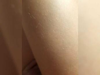 little_pussy webcam model stream image