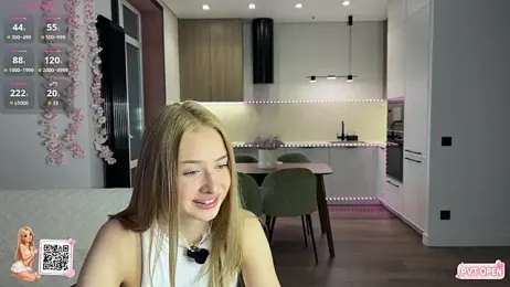 Lumeya_Aura webcam stripchat model stream image