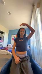 Dollya webcam cam4 model stream image