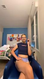 Dollya webcam model stream image