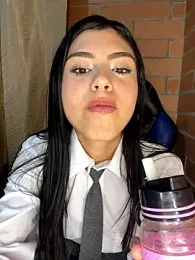 hurrem_18 webcam model stream image