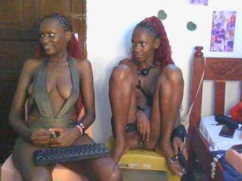 LupitaLyon webcam model stream image