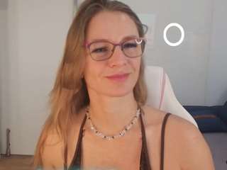 milf-tea webcam camsoda model stream image