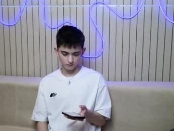 alexander_18_xxl webcam model stream image