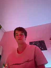 Maxi170301 webcam model stream image