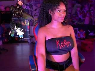 lovenzia webcam model stream image