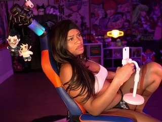 lovenzia webcam model stream image