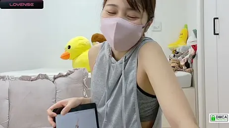 SUZU_ stripchat stream image, 19.05.2025 12:00