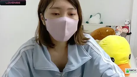 SUZU_ stripchat stream image, 19.05.2025 12:00
