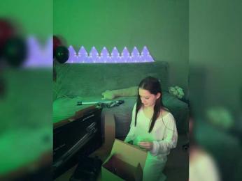 whiteTEA bongacams stream image