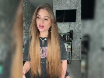 SweetyMia bongacams stream image, 23.05.2025 11:10