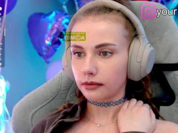 VikkiExtraCheese bongacams stream image