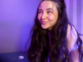 littlee33 chaturbate stream image, 26.05.2025 20:10