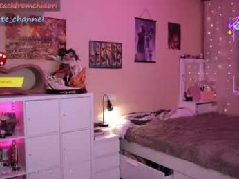 yourcutewaifu chaturbate stream image, 26.05.2025 22:30