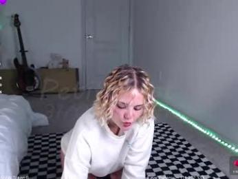 petitebrat chaturbate stream image, 31.05.2025 17:20