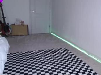 petitebrat chaturbate stream image, 31.05.2025 17:20