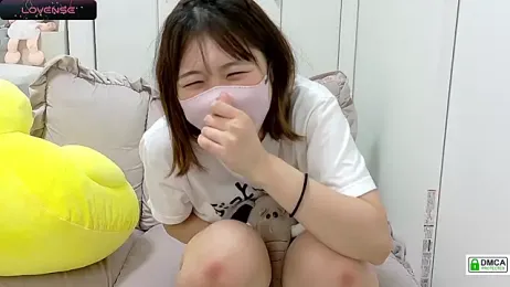 SUZU_ stripchat stream image, 05.06.2025 12:00