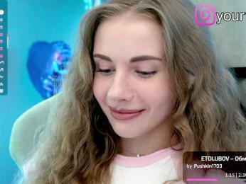 VikkiExtraCheese bongacams stream image
