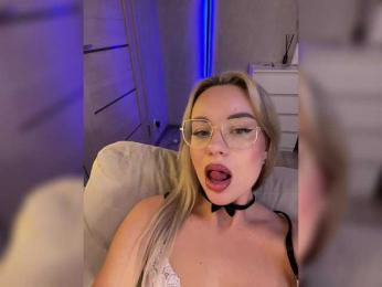 Mila-m bongacams stream image, 18.06.2025 19:00