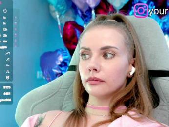 VikkiExtraCheese bongacams stream image