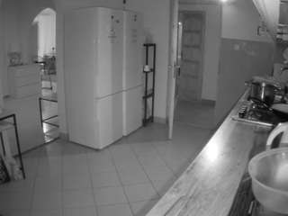 voyeurcam-julmodels-kitchen camsoda stream image