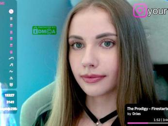 VikkiExtraCheese bongacams stream image