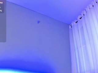 mollyybloom camsoda stream image