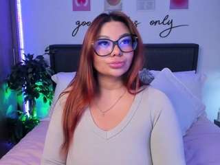 mollywhite camsoda stream image