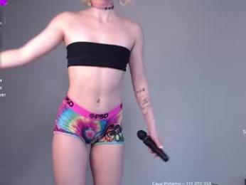 petitebrat chaturbate stream image, 15.07.2025 14:00