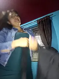 LIZ-06_ stripchat stream image