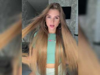 SweetyMia bongacams stream image, 24.07.2025 09:40