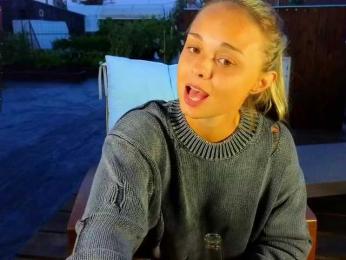 misss-vikki bongacams stream image