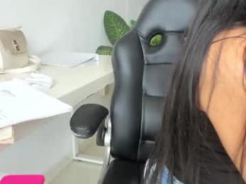 emillybrowm chaturbate stream image, 01.08.2025 14:10