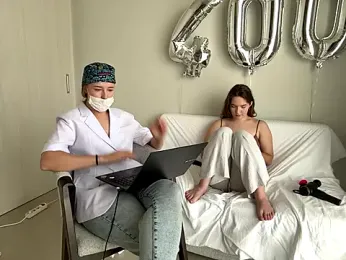 Nura_n_Sarah stripchat stream image