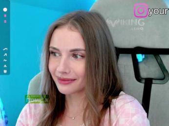 VikkiExtraCheese bongacams stream image