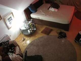 voyeurcam-julmodels-whitebed-4 camsoda stream image, 12.08.2025 01:10