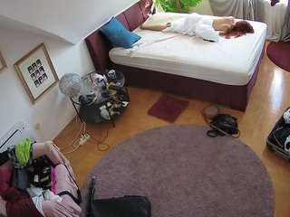 voyeurcam-julmodels-whitebed-4 camsoda stream image, 12.08.2025 01:10