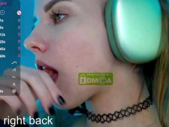 VikkiExtraCheese bongacams stream image