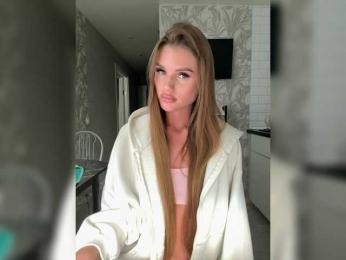 SweetyMia bongacams stream image, 18.08.2025 12:00