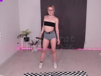 petitebrat chaturbate stream image, 23.08.2025 18:20