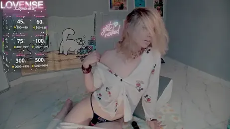 Careful_i_bite stripchat stream image, 25.08.2025 06:40