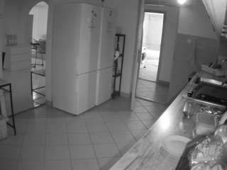 voyeurcam-julmodels-kitchen camsoda stream image