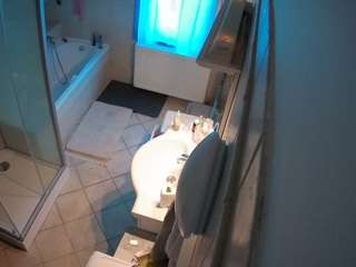 voyeurcam-julmodels-bath-2nd-2 camsoda stream image, 16.08.2025 18:30