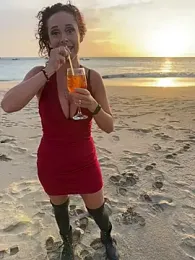 therealbeverlycious stripchat stream image, 14.02.2025 19:00